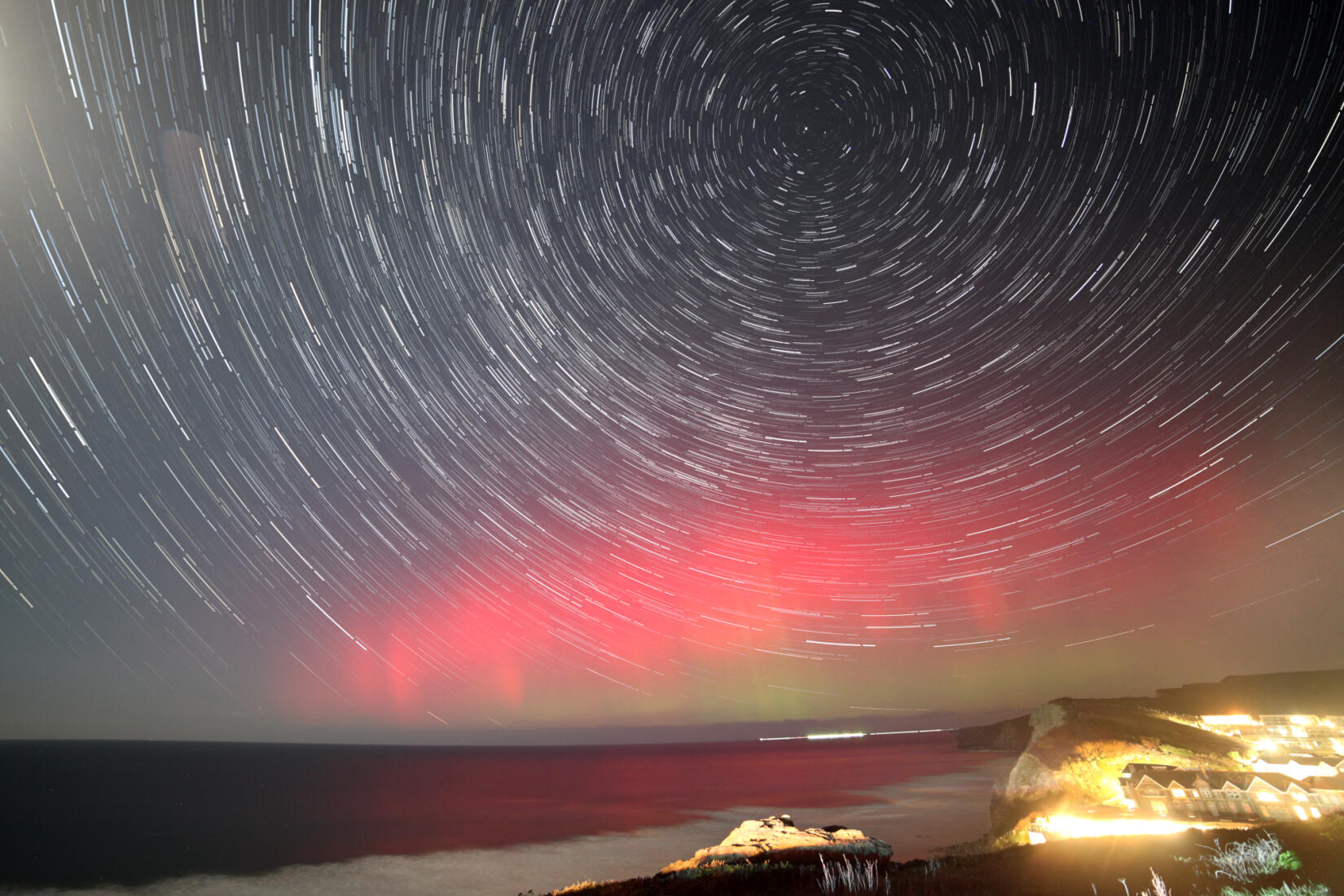 The northern lights over Watergate Bay by Mark Hobbs on 26 February 2023