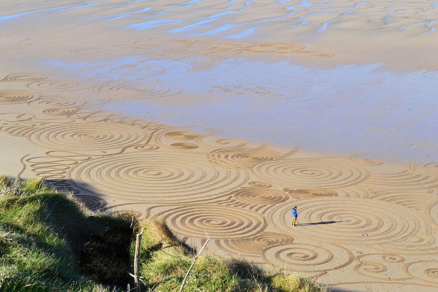 Sand art by Tony Plant on Watergate Bay beach